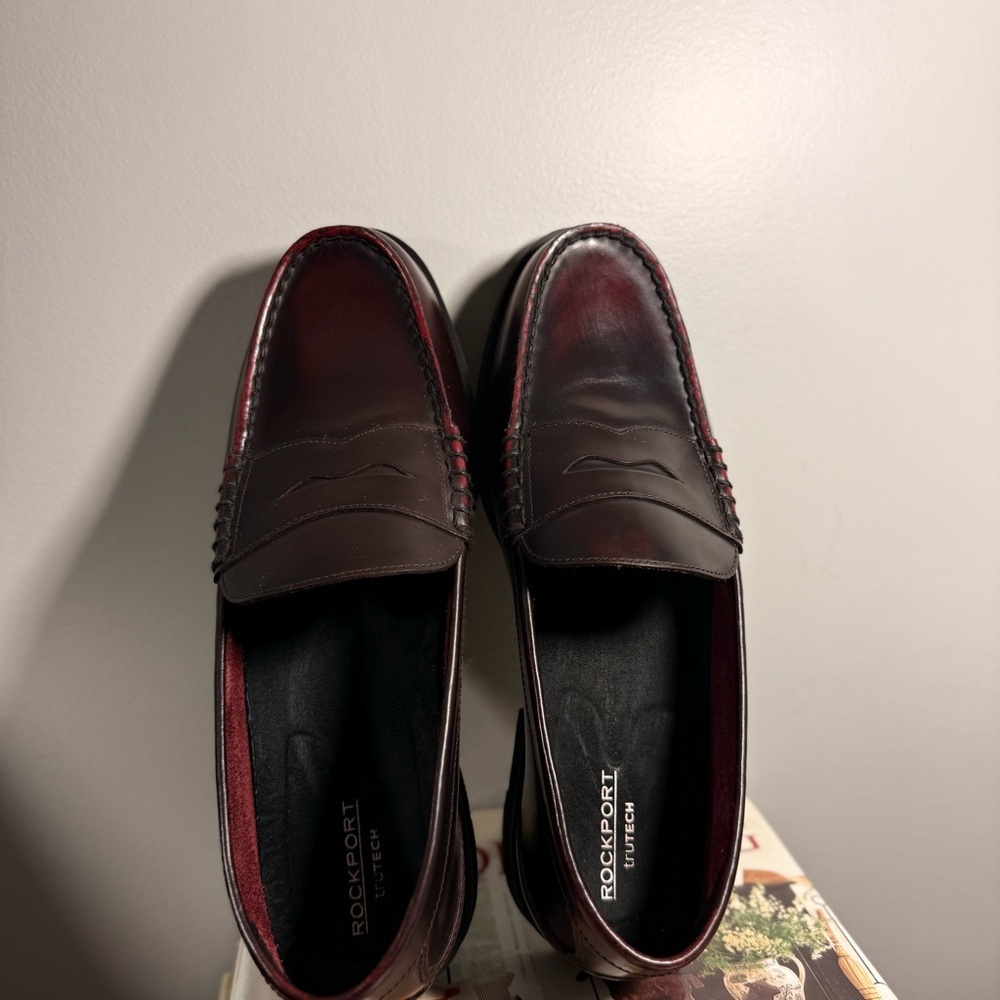 Rockport Size 9.5 Men’s Classic Burgundy Leather Loafers - Picture 8 of 15